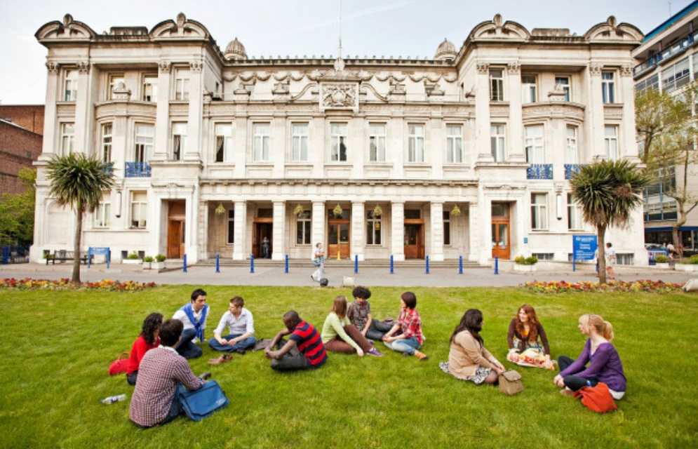 Queen Mary University of London Global Talent Undergraduate Scholarships